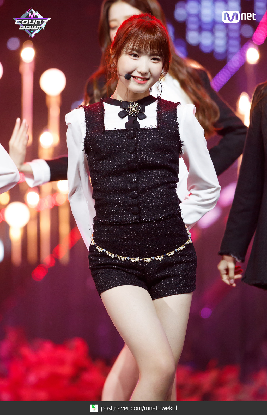 무대 의상으로 샤넬 입은 아이즈원 | 인스티즈