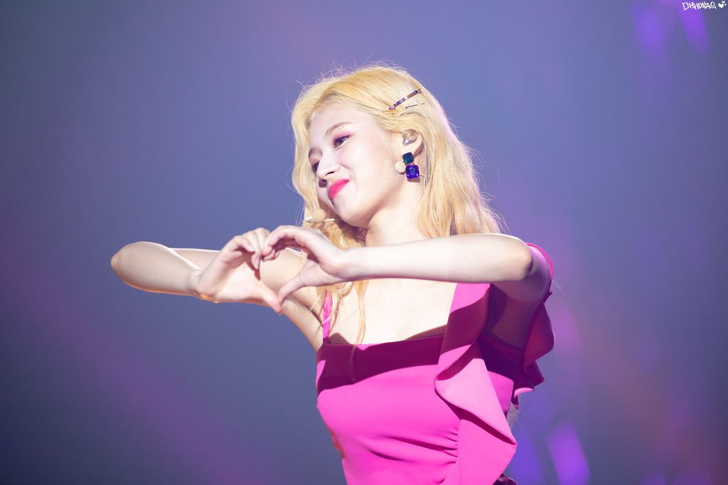 사나는 예쁘다.jpgif | 인스티즈