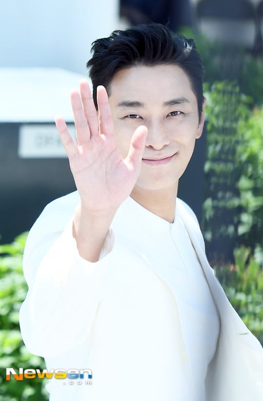 황정민 이성민 주지훈 공작 칸 영화제 포토콜.jpg | 인스티즈