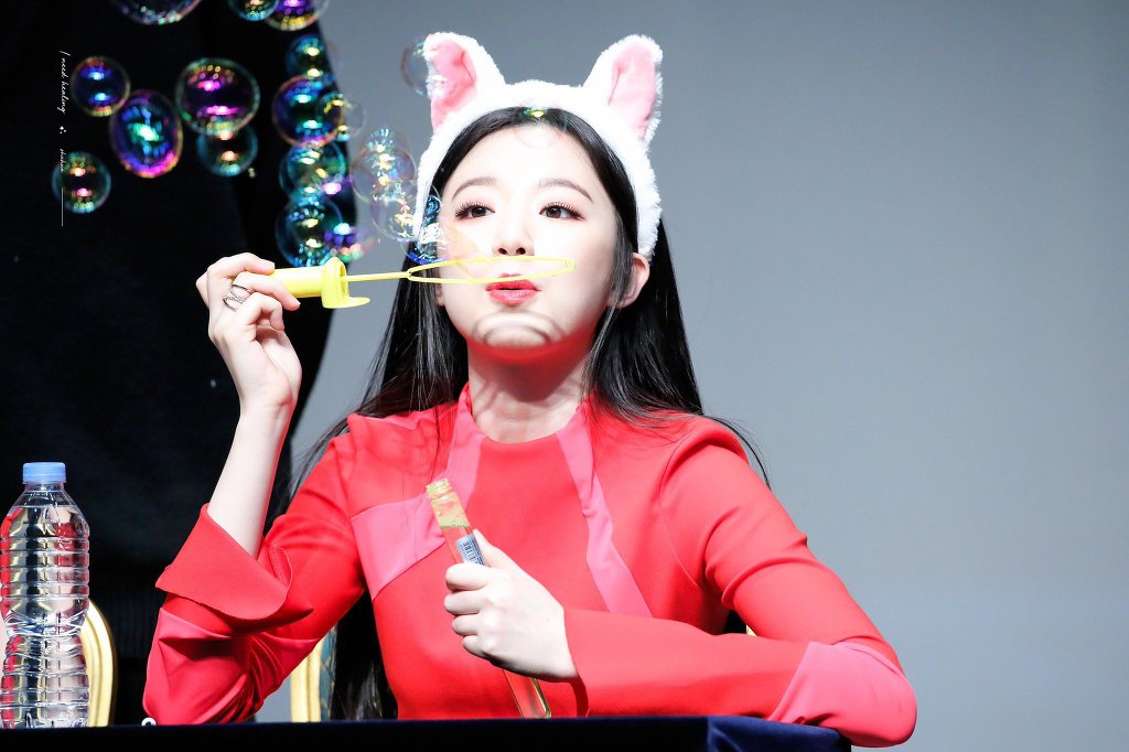 (여자)아이들의 비쥬얼담당 백설공주 슈화.jpgif (311장) | 인스티즈