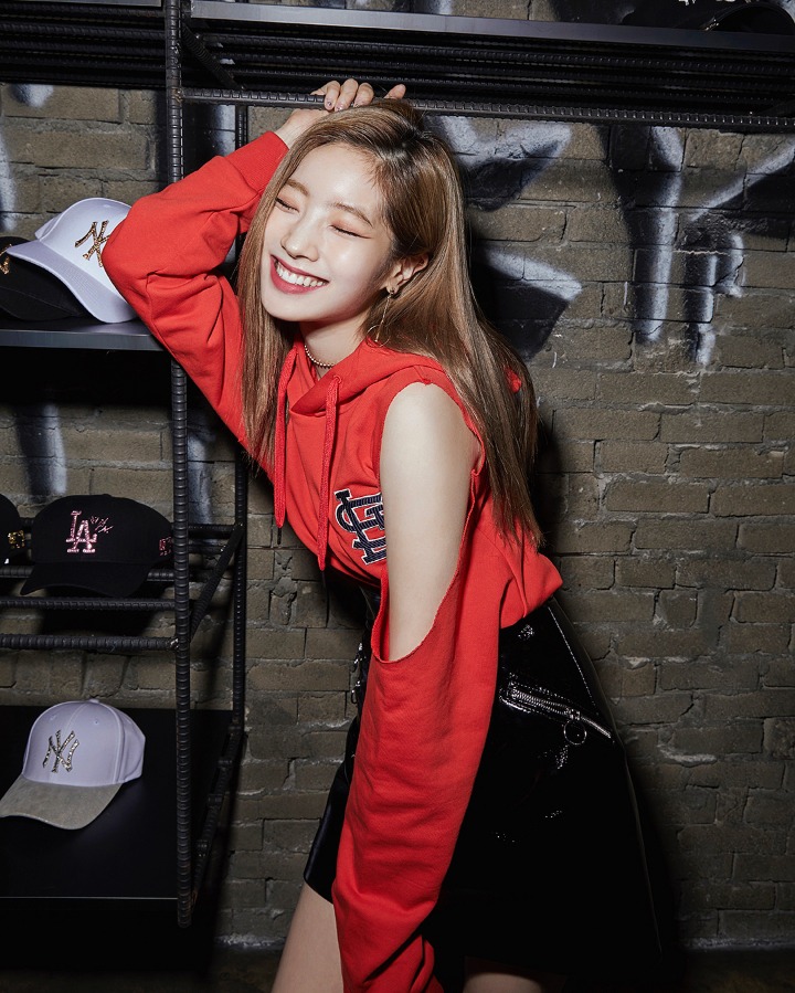  오늘자 MLB 인스타에 올라온 트와이스 화보 49P | 인스티즈