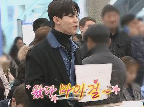 여동생 공주 대접 확실하게 해주는 헨리.gif | 인스티즈