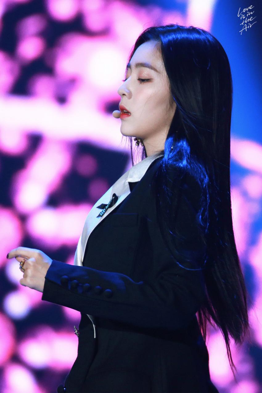 블랙이 잘어울리는 아이린.jpg | 인스티즈
