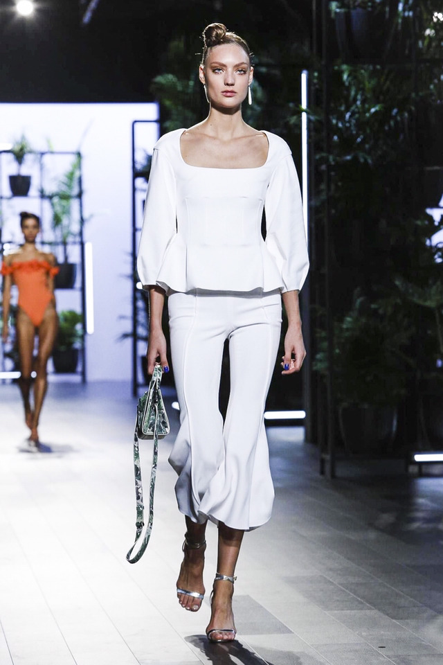 2018 S/S Cushnie et Ochs 컬렉션 | 인스티즈