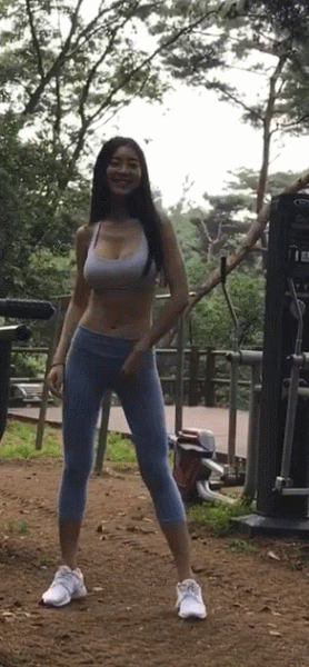 운동하고 있는 서리나.gif | 인스티즈