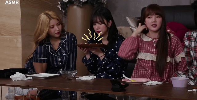 귀염뽀짝 여자친구 은하 | 인스티즈