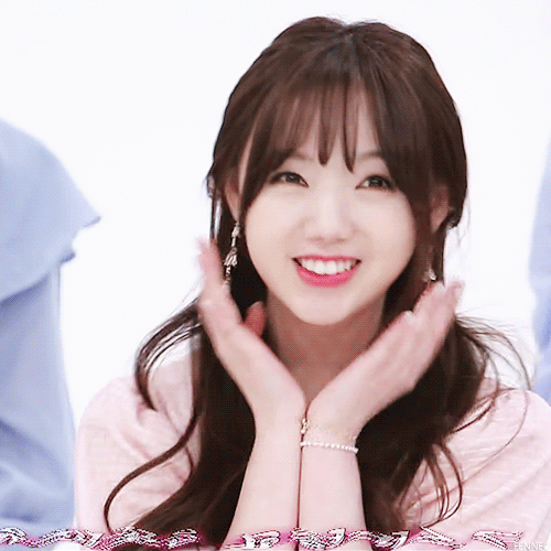 본인의 섹시댄스 영상 보면서 괴로워하는 러블리즈 케이.gif | 인스티즈