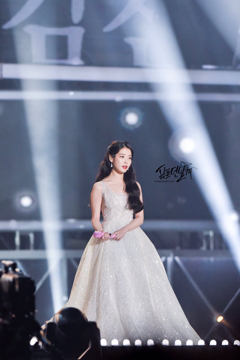 시즌별로 보는 아이유.jpgif | 인스티즈