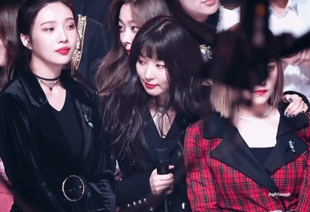 새해 인사하는 슬기.gif | 인스티즈