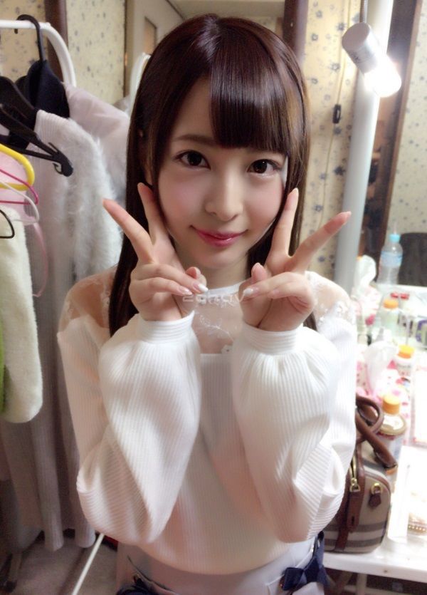 [극과극] 한명은 미친 몸매와 색기 또 다른 한명은 귀여운 스타일 | 인스티즈