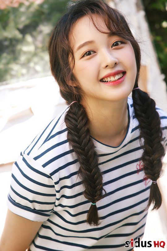 거의 9년 가까이 교복입고 연기하는 여배우ㄷㄷㄷ | 인스티즈