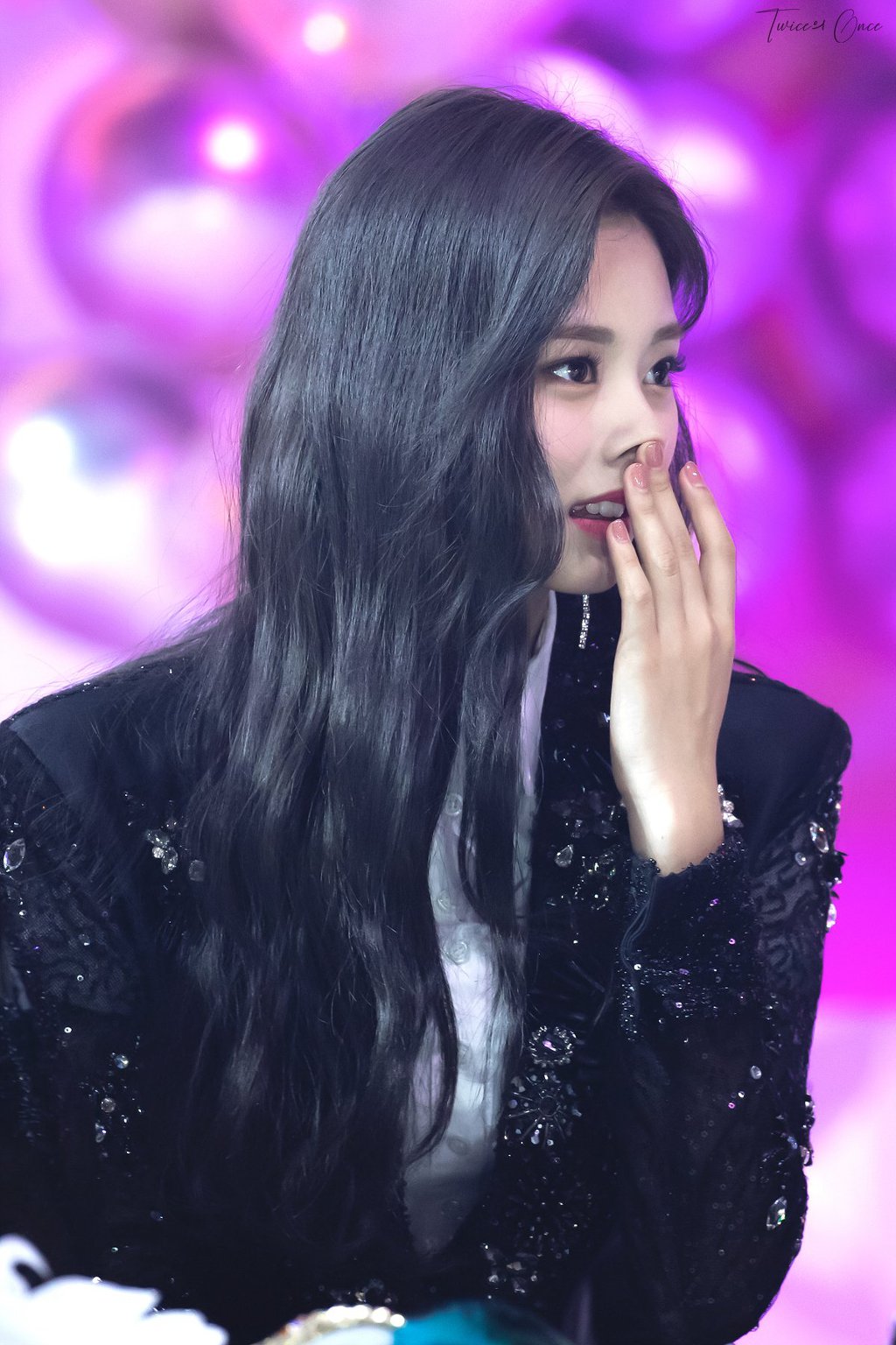 어제 골든디스크어워즈 트와이스 쯔위의 미모ㄷㄷㄷ.jpgif | 인스티즈